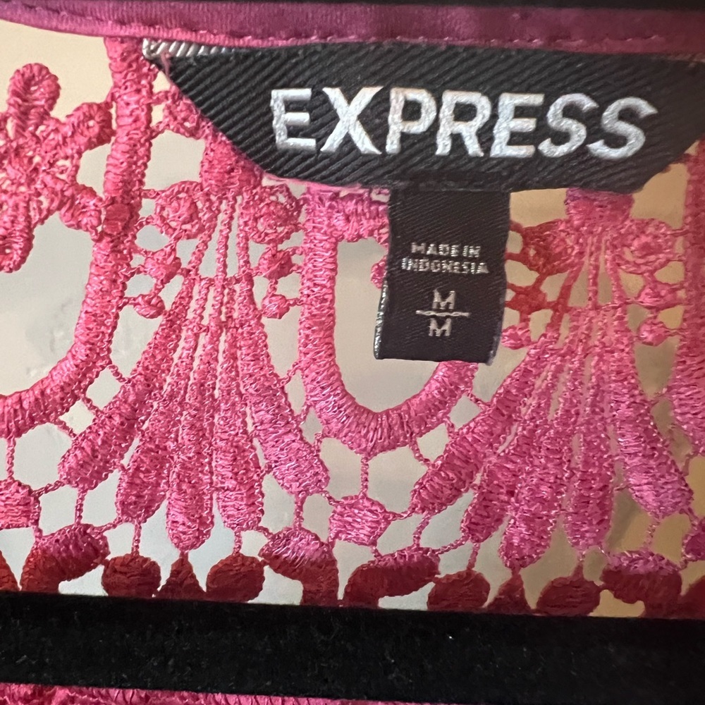 Women’s express top! - Picture 4 of 4